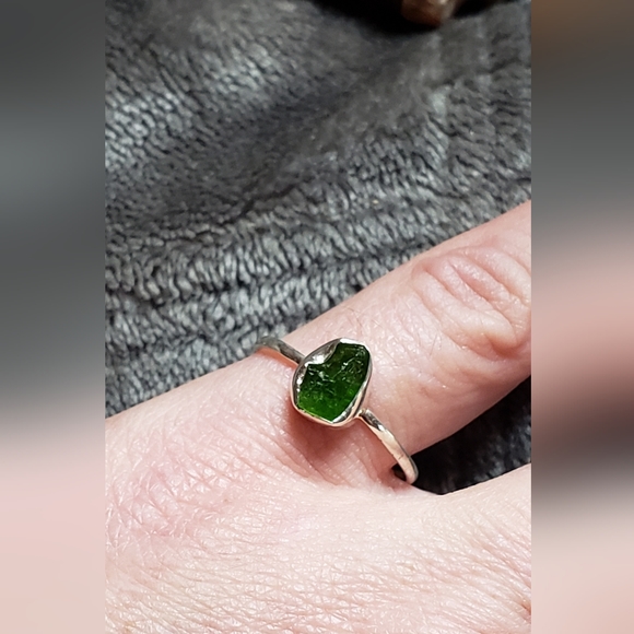 Raw Green Chrome Diopside Ring-Solid 925 Silver(Not plated!) Sz. 9 3/4 - Picture 2 of 6